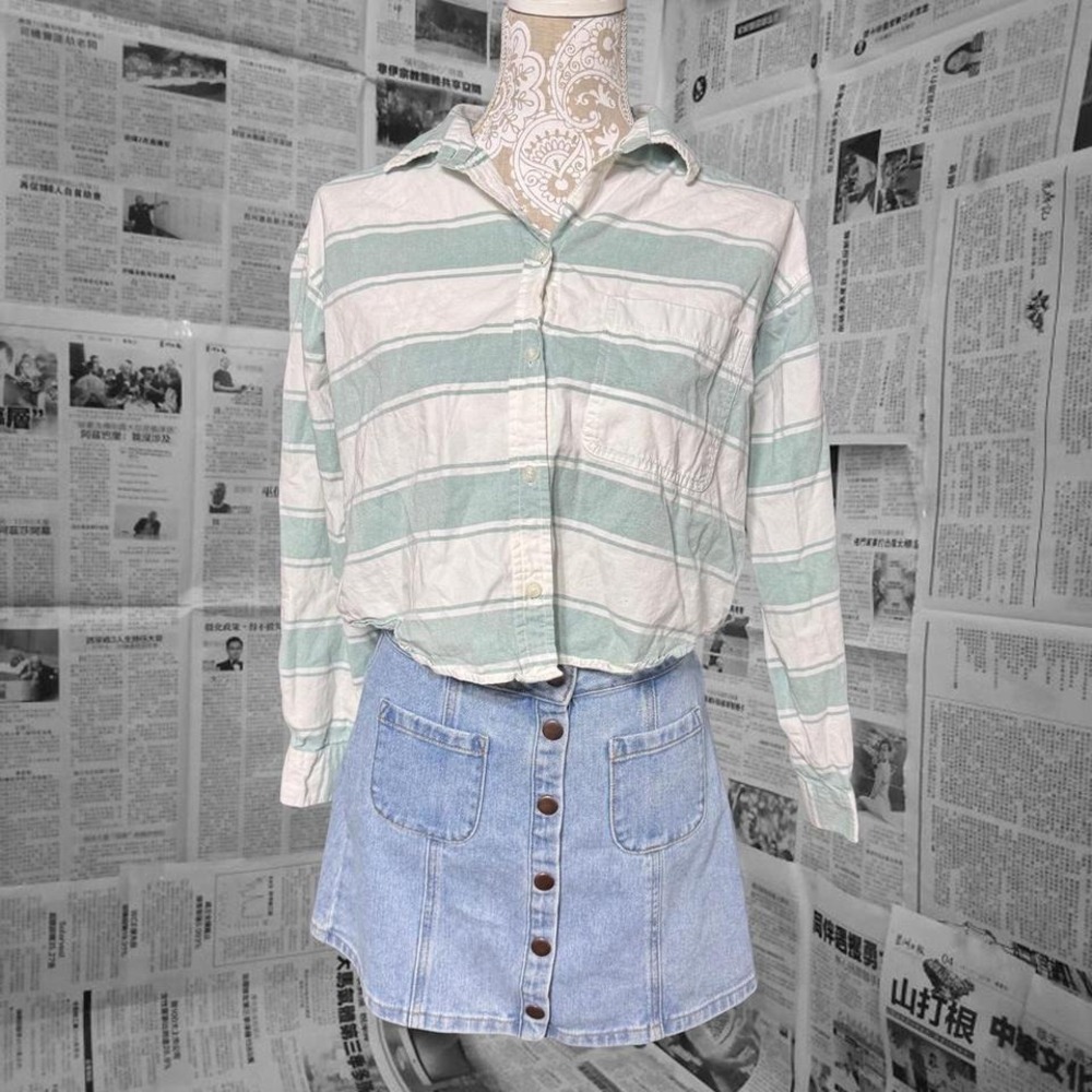 American Eagle Striped Cropped Button Down Shirt Women's Small Green Cotton